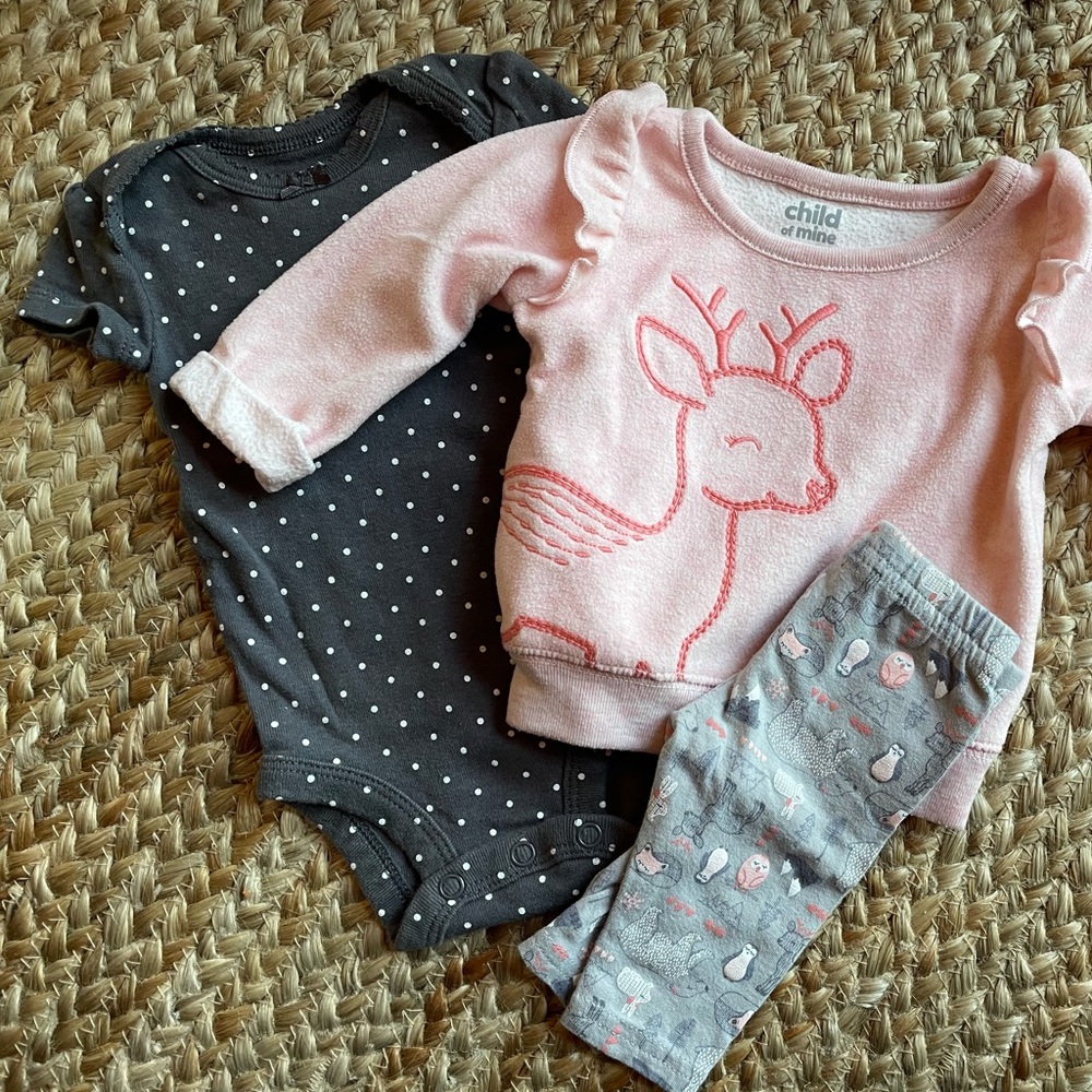 Carter’s 3-piece sweatshirt set